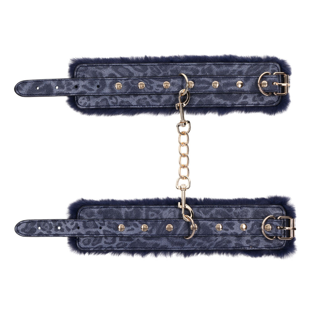 Sex & Mischief Cougar Fur Handcuffs