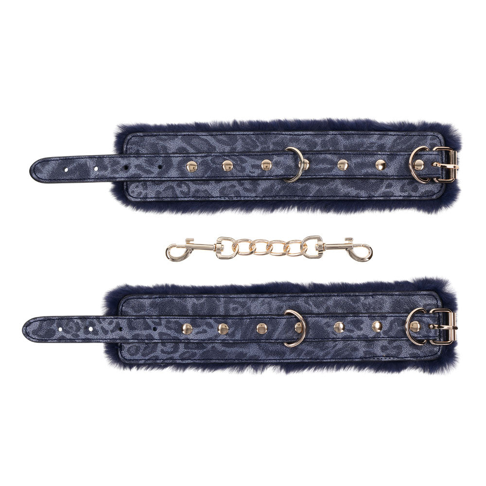 Sex & Mischief Cougar Fur Handcuffs