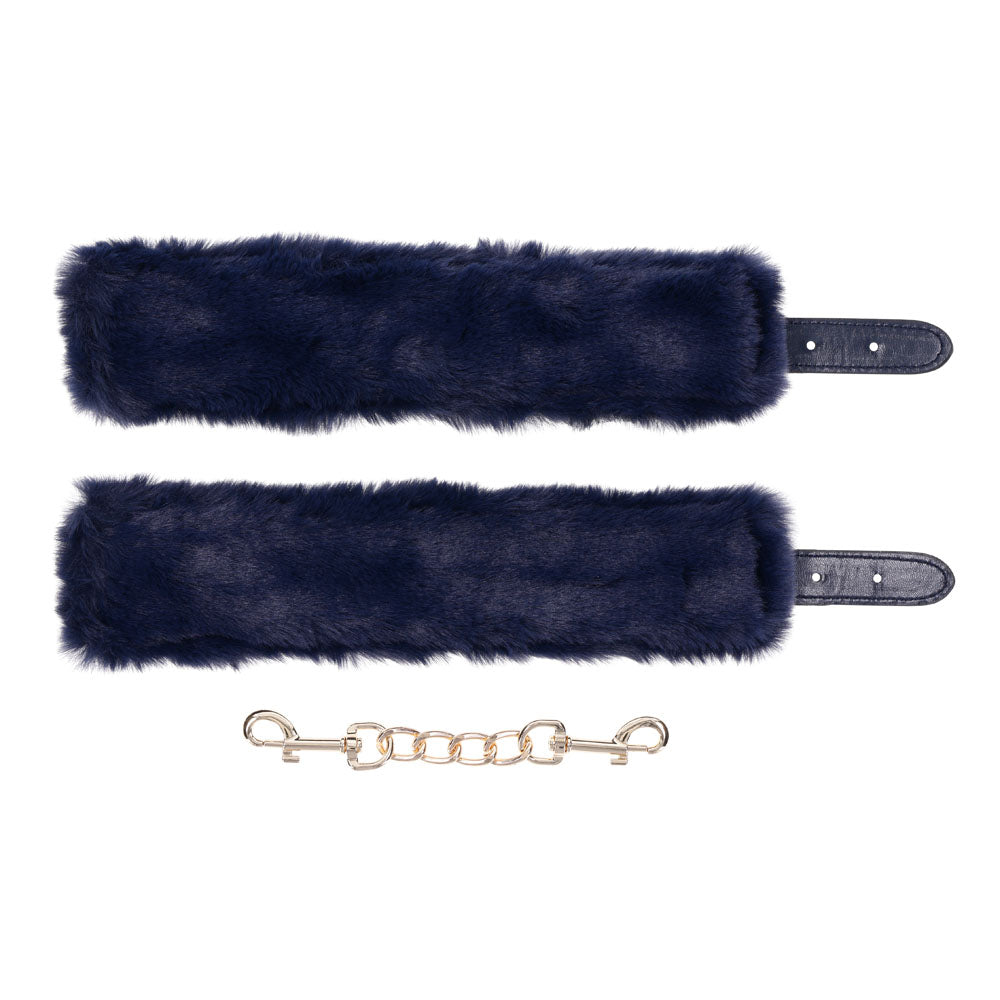 Sex & Mischief Cougar Fur Handcuffs